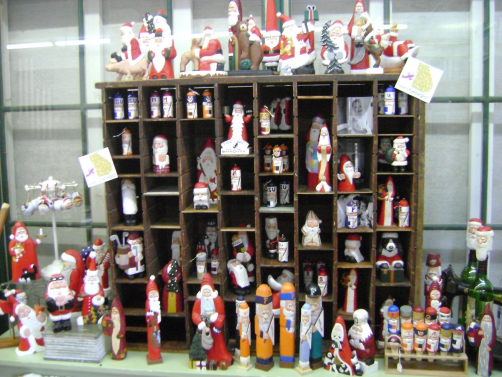 Cranberry Corners Handcrafted Gifts | Santa Woodcarvings by Jim Clement