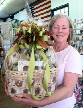 Custom Gift Basket for your Dahlonega Wedding!  North Georgia's Finest